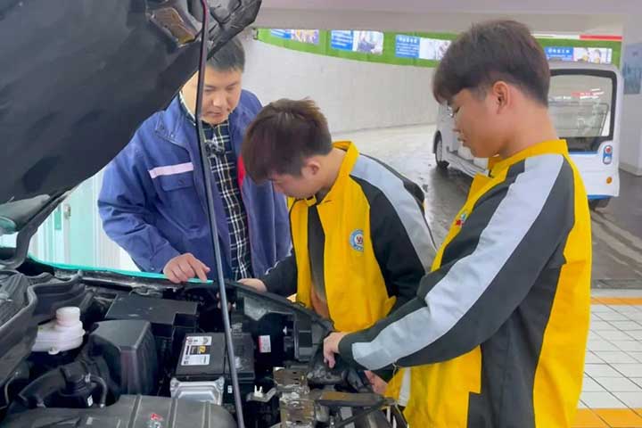 万通校园里的“武林门派”